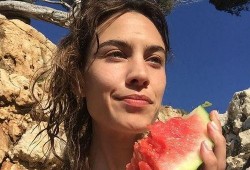 娱乐吃瓜在国外,揭秘海外“吃瓜”文化现象